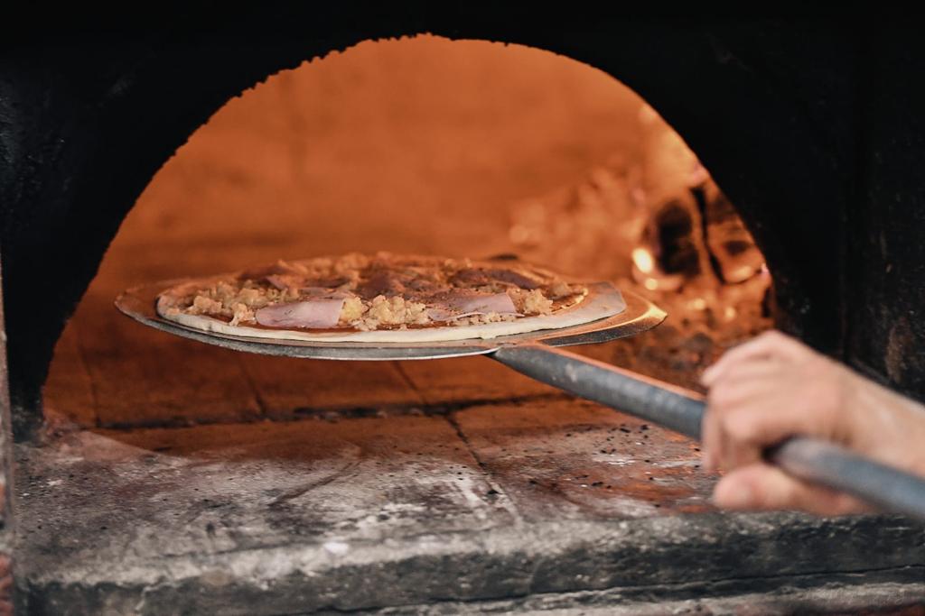 River pizza oven